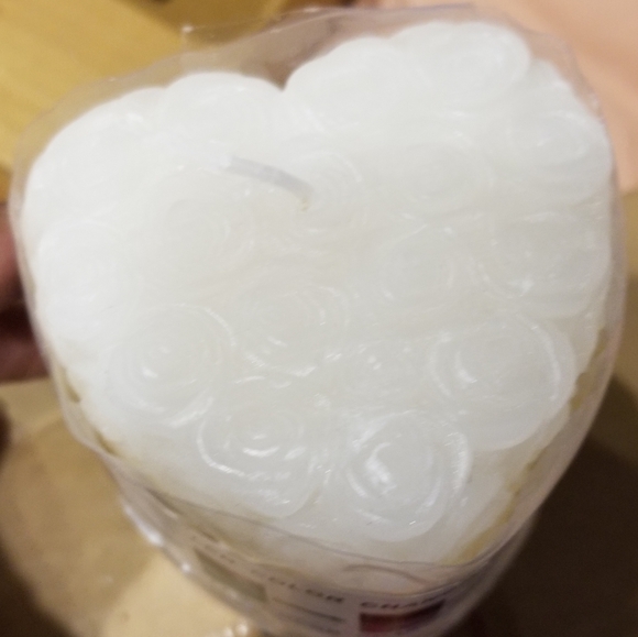 LED Rose Candle, Headband & Keychain Bundle Set - Picture 4 of 9